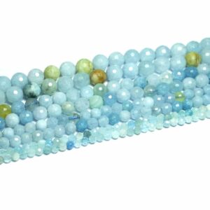 Boule aigue-marine facettée bleu clair 2-12 mm, 1 fil