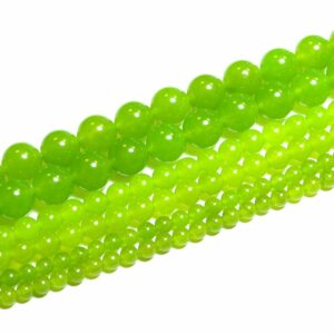 Jade plain round grass green 4 – 10 mm, 1 strand