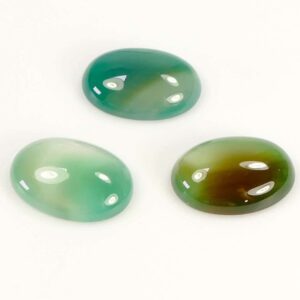 Agate green oval cabochon 18 x 13 mm, 1 piece